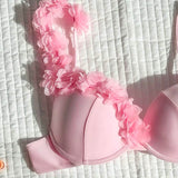 Bikini cu design din dantelă și suport cu sârmă