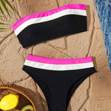 Costum de baie din două piese cu top tip bandeau și model patchwork în culori contrastante