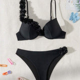 Bikini cu design din dantelă și suport cu sârmă
