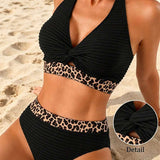 Bikini cu imprimeu leopard, cu bretele, efect patchwork și detalii perforate