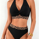 Bikini cu imprimeu leopard, cu bretele, efect patchwork și detalii perforate